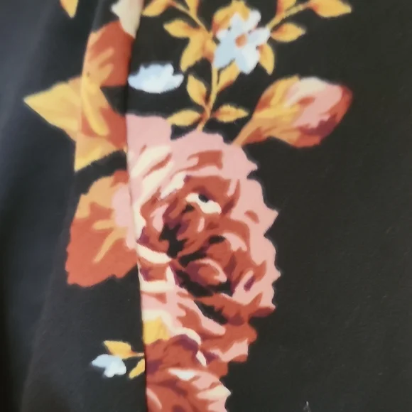 George Black Floral Robe - Picture 3 of 3